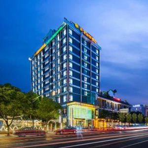 Yijia Lijing Hotel (Chengdu Wenjiang University town store)