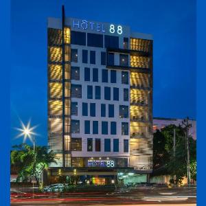 Hotel 88 Embong Malang Tunjungan By WH