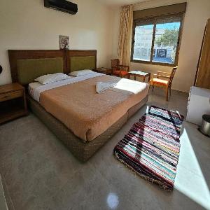 Summit Hotel