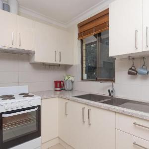 2 BR getaway - Almost 5km to CBD and 10km to airport