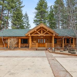 Sweathouse Creek Lodge