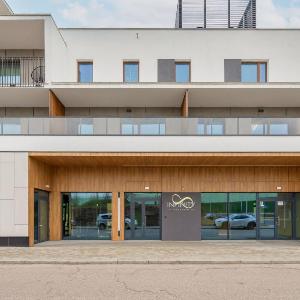 LUX Pastel Oasis Family Apartment with Parking & Gym by Renters Prestige
