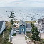Dreamview- Private Lake frontage Spring Lake