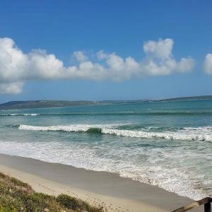 Seaside Retreat in Langebaan with Hot Tub and BBQ