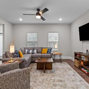 3323 Uptown Elegant Escape