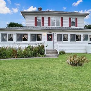 Kurtz Cottage - Y856