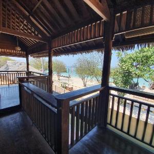 Q'Pelagos Sunset Bungalow