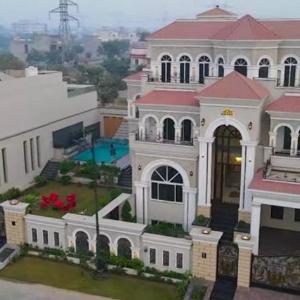 Shaheen Palace