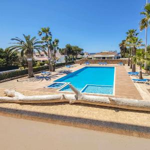 Apartamento con aire acondicionado y gran piscina!