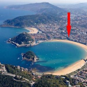Playa de La Concha 7 by FeelFree Rentals