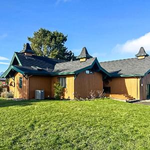 Olympic Oasis Tranquil Retreat Near Dungeness Wildlife Refuge Hot Tub