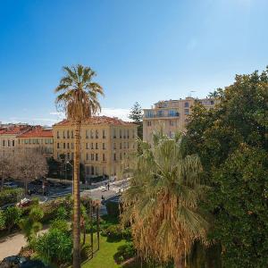 Nice Renting - VICTOR - Historic Palace Luxury 3 Bedrooms