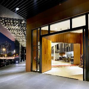 Aeris International Hotel