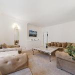 Prime Soho 3-Bedroom Apartment Steps from Piccadilly and Chinatown! No Lift 3GH London