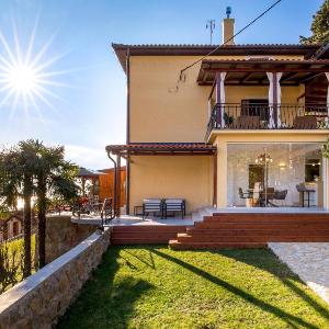 Apartments with parking space Opatija - 23879
