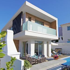 Thea Athena Villa - Walking to the Beach