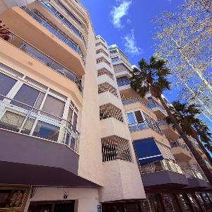 APARTAMENTO EN EL CENTRO CERCA DE La PLAYA
