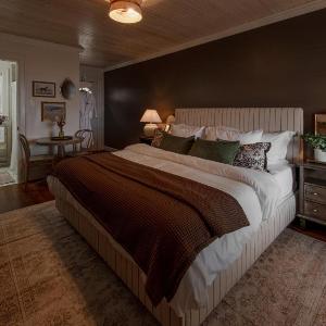 Historic Riverview Inn Three