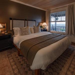 Historic Riverview Inn Five