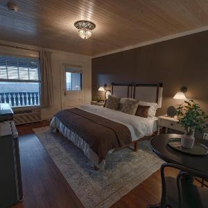 Historic Riverview Inn Seven