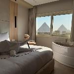 Tiye Pyramids Hotel