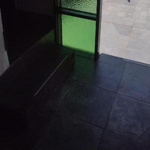 Sobrado em condomínio perto da praia localização privilegiada pet friendly