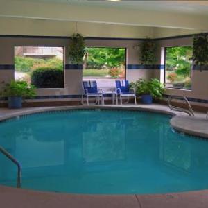 Oxford Suites Portland - Jantzen Beach
