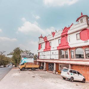Fallinda Hotel Cibinong