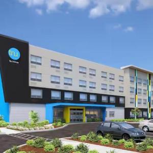 Tru by Hilton Commerce