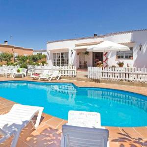 Villa Joel - Casa con piscina cerca de la playa