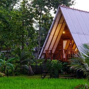 Golden Rock Retreat Sigiriya