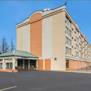 Finger lakes inn & suites