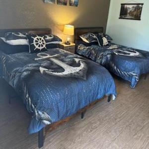 White's Motel & Sports Lounge