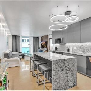 Luxury Oceanfront 2 Bedroom ON THE BEACH 3 FLOOR
