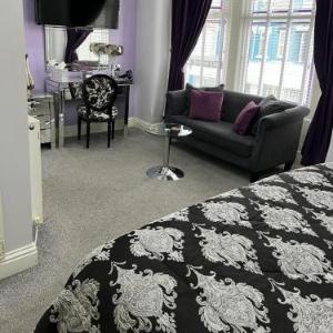 Kenley Hotel