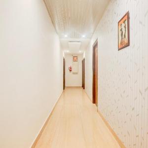 Hotel O by OYO Chandigarh Road Formerly Royal Woods