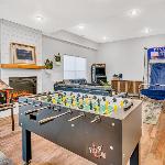 Wow-High End Decor-Golf Cart-Games-Free Attraction Tickets-Upgraded Amenities-Hot Tub
