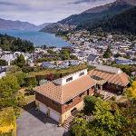 Remarkable View in Central Queenstown 