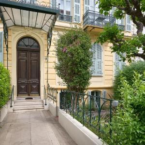 Sunlight Properties - Gisele - Nice hyper central 1 bedroom with large living room