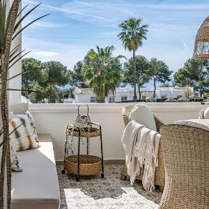 Jm94 - Totally Renovated In Stylish Design