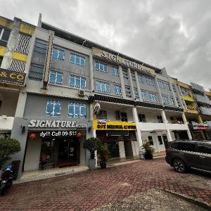 Signature Hotel
