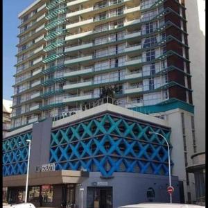 1202 @10 South Beach