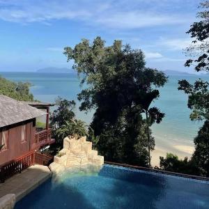 Hidden paradise villa