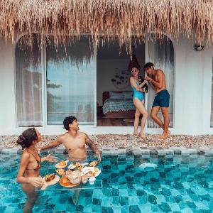 The Sea Breeze Pool Villa Bangphra Bangsaen