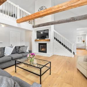 Big Sky Retreat Atop Sunapee