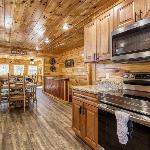 Hidden Haven Hot Tub FREE Attraction tickets for each paid day Hot Tub Game Room WIFI!!!