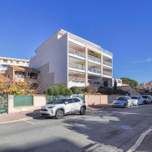 Amazing Apartment In Fréjus With Wifi