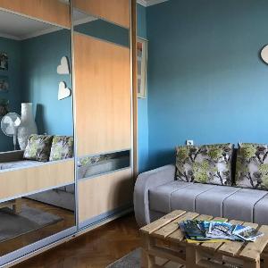 Recently renovated ROOMnot the whole apartmentwith Danube view