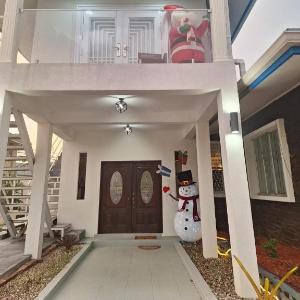 Elm's Secret Nest Westmoorings-2 Bedroom Suite and Pool