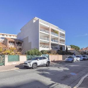 Gorgeous Apartment In Fréjus With Wifi